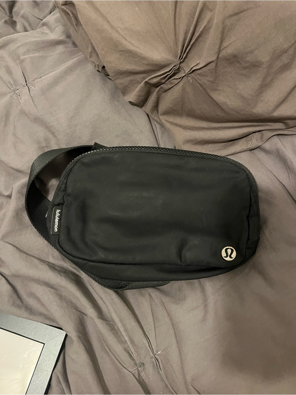 lululemon athletica Black Compact Sling Belt Bag